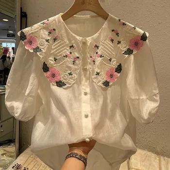 Шелковая рубашка с вышитым цветочным воротником 